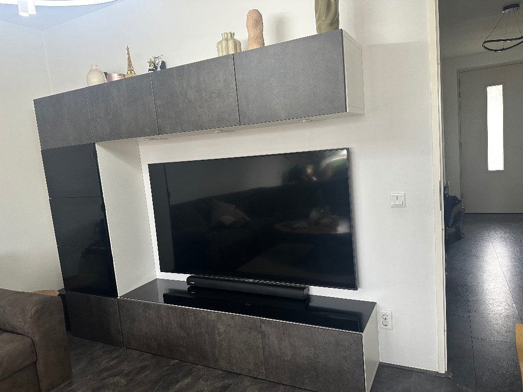 Foto 4 van Grote IKEA TV-wandkast met verlichting – zo goed als nieuw