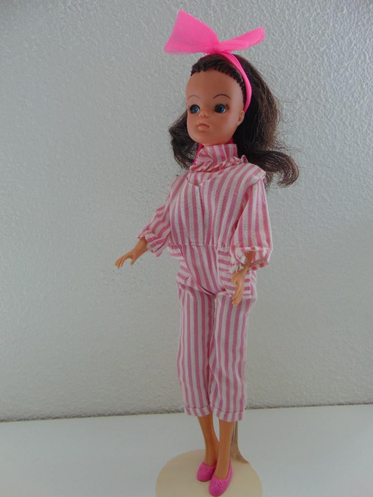 Mooie Sindy Barbie pop, Verzamelen, Poppen, Ophalen of Verzenden, Gebruikt, Pop