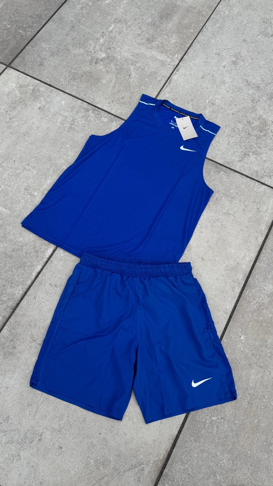 Nike hardloopset: singlet en short - blauw, Kleding | Heren, Sportkleding, Maat 52/54 (L), Blauw, Overige typen, Nieuw
