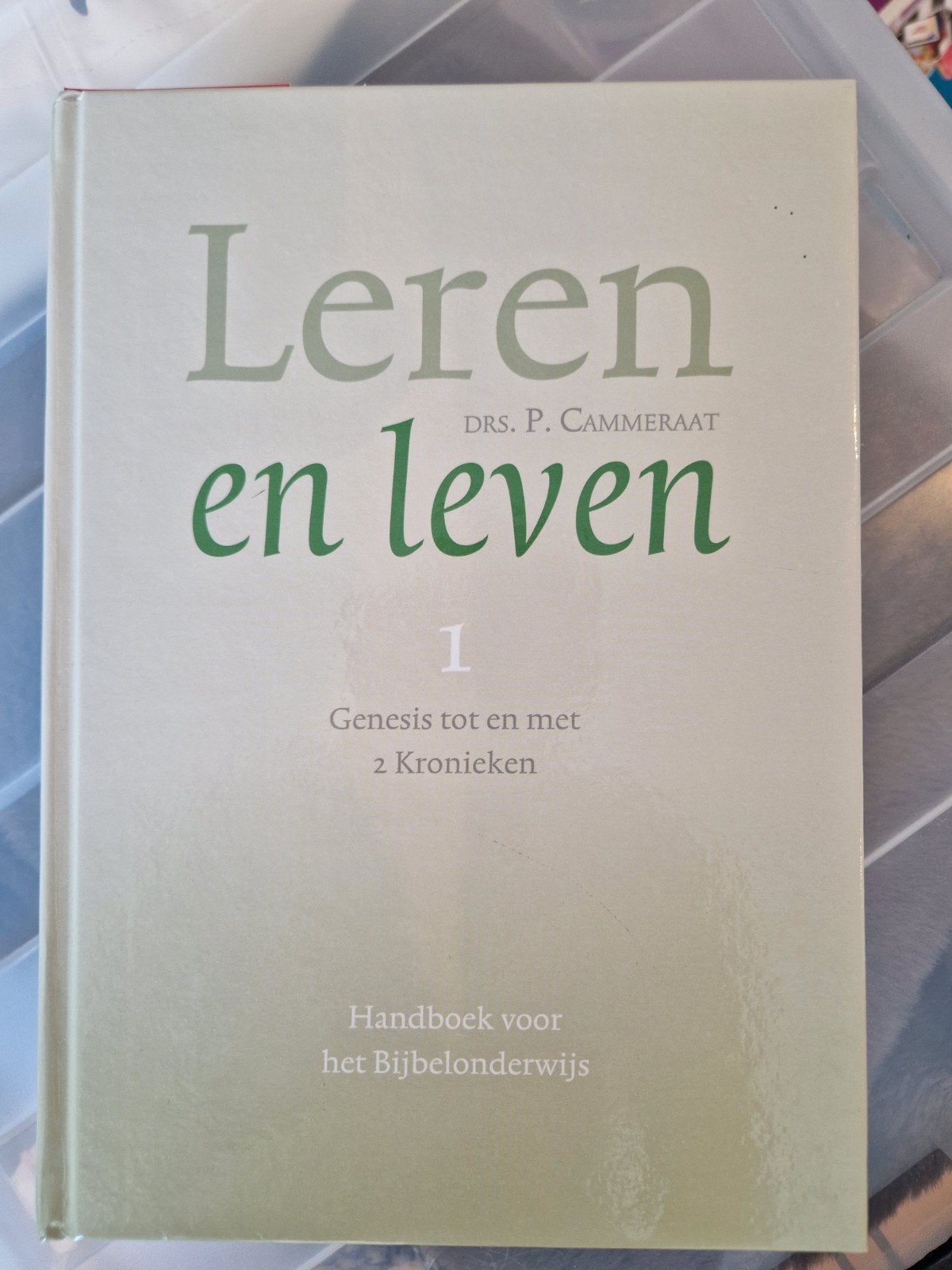 Leren en Leven 1: Bijbelonderwijs (Genesis-Kronieken, Boeken, Ophalen of Verzenden, Zo goed als nieuw