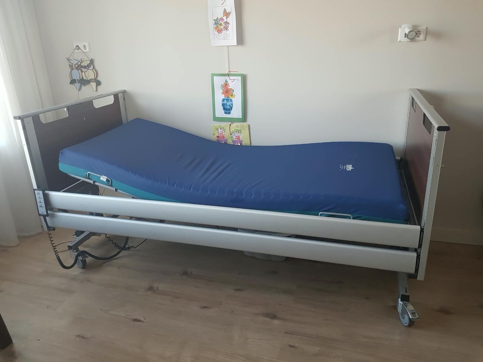 Verstelbaar eenpersoonsbed met matras, Ophalen, 90 cm, Eenpersoons, 200 cm
