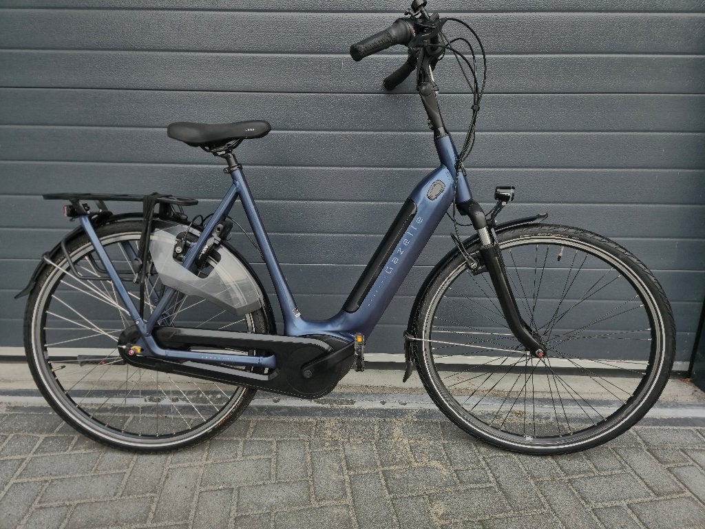 gazelle grenoble bosch middenmotor pas 900 km, Ophalen, Zo goed als nieuw, 59 cm of meer, 50 km per accu of meer