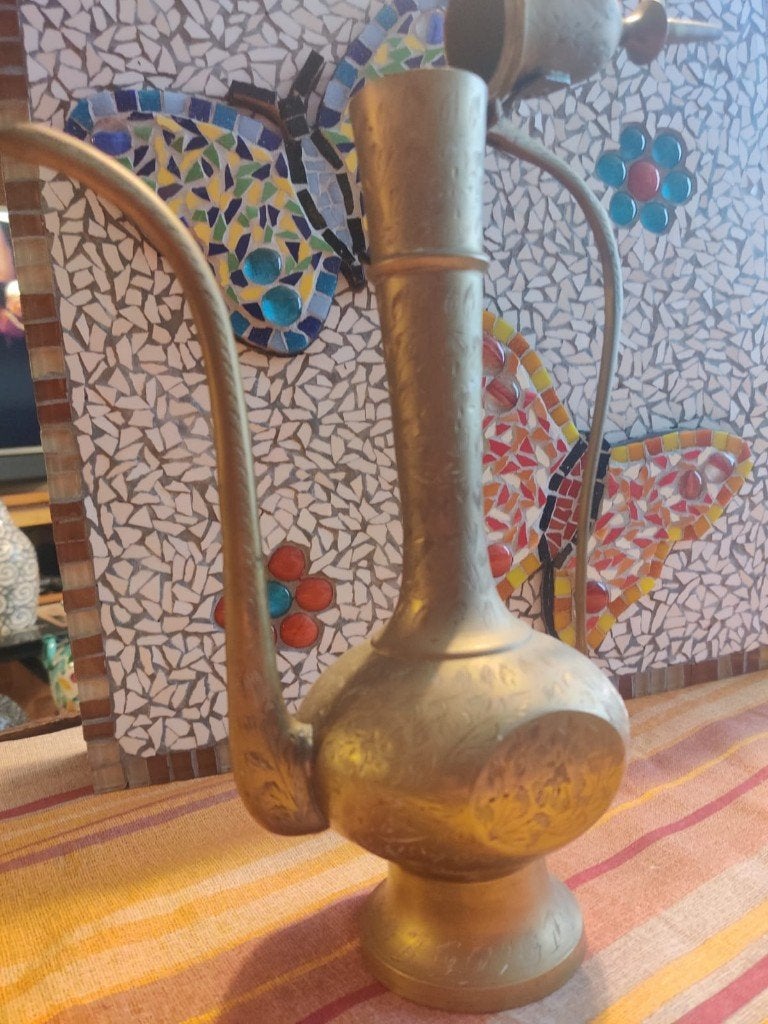Vintage messing Oosterse sierkan – handgegraveerd (25–30 cm), Ophalen
