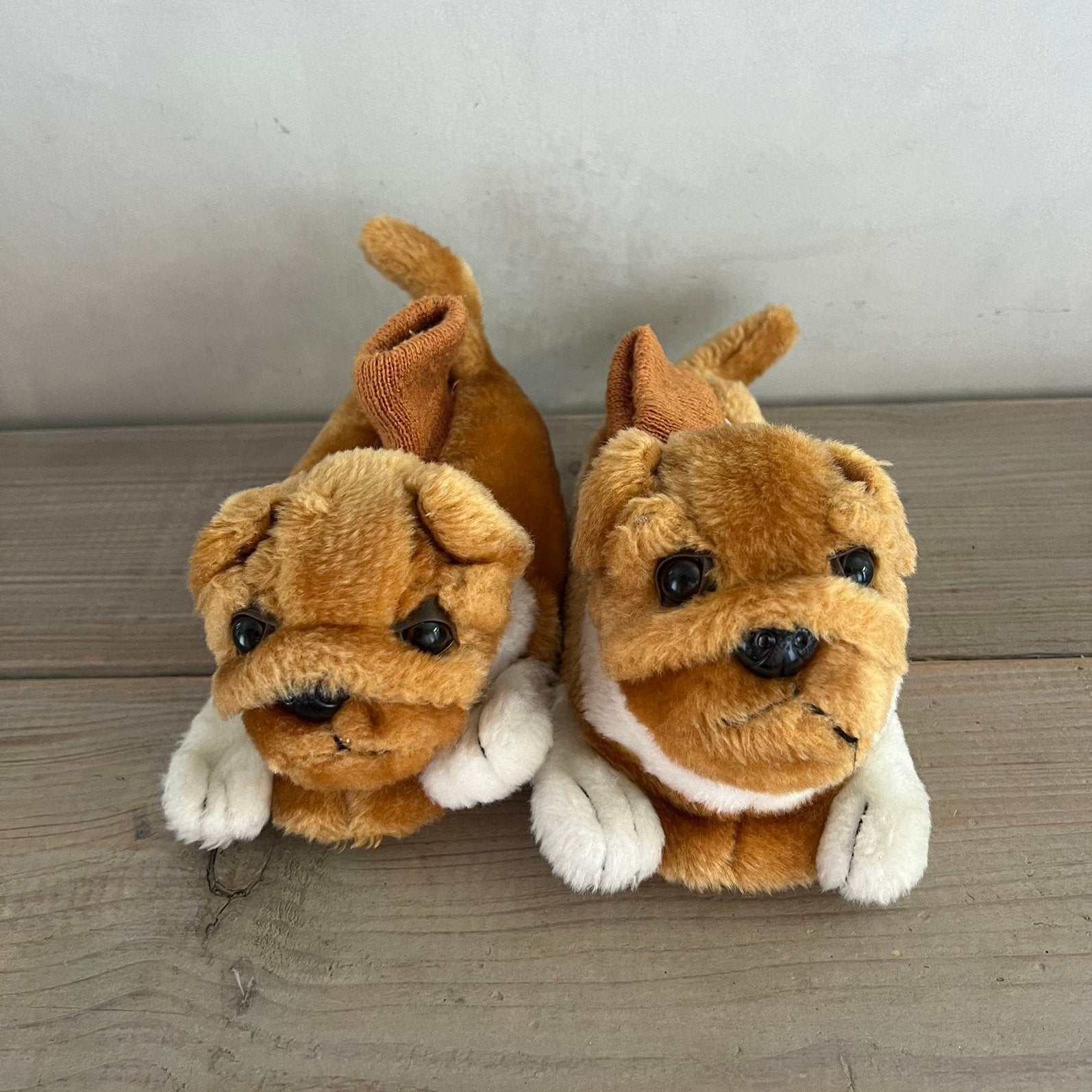 Kinderpantoffels kinder pantoffels hondjes mt 26/ 27 slofjes, Ophalen of Verzenden, Zo goed als nieuw