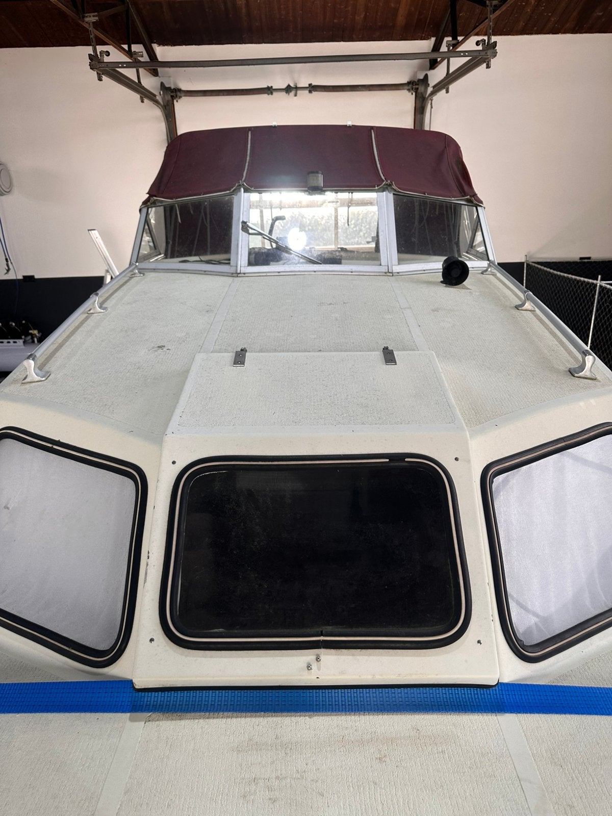 Foto 21 van Comfortabele polyester kajuitboot diesel inboard + trailer