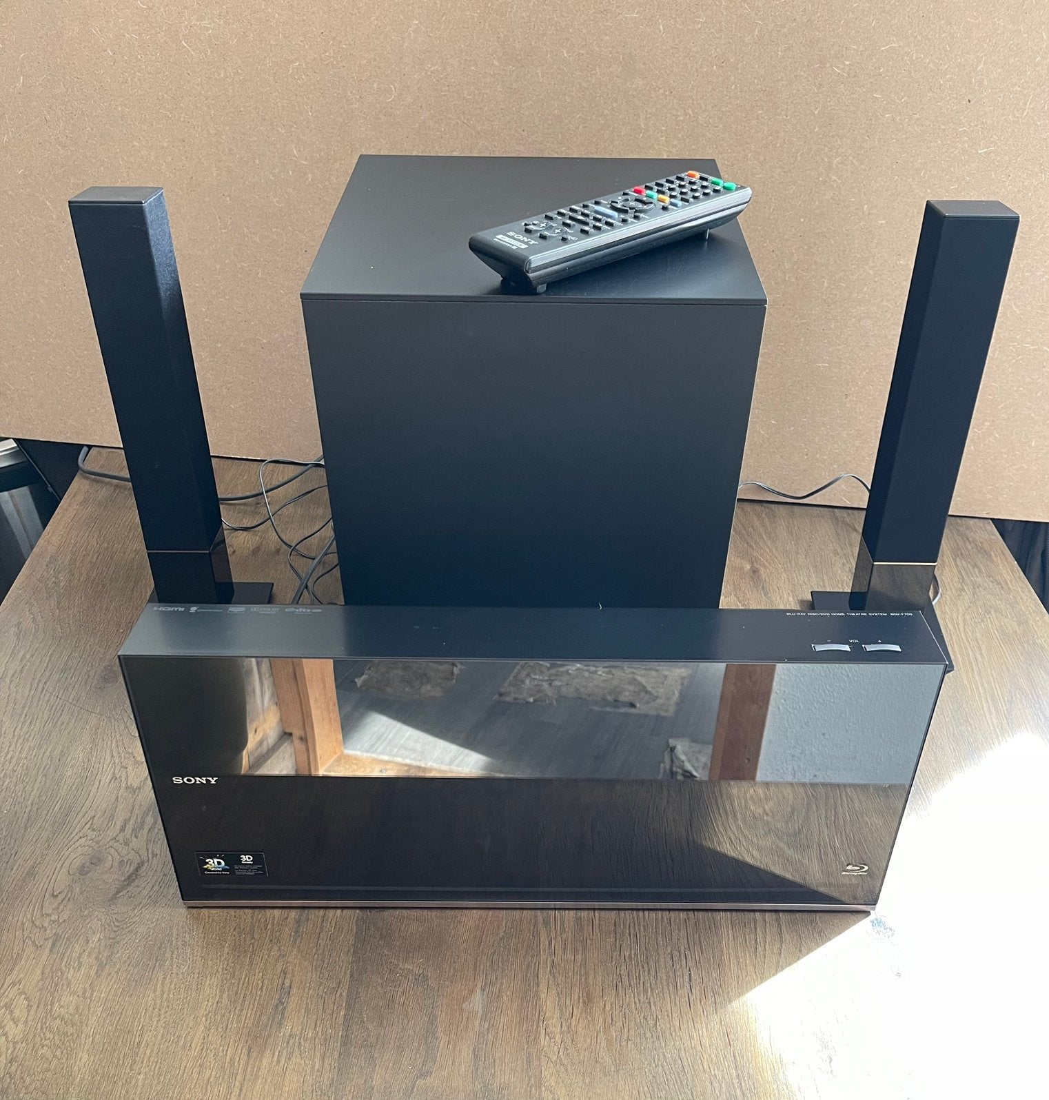 Sony BDV-F700 2.1 3D Blu-ray Home Theater System, Audio, Tv en Foto, 2.1-systeem, Blu-ray-speler, 70 watt of meer, Ophalen of Verzenden