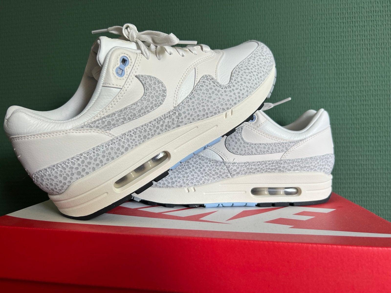 Nike Air Max 1 - Safari - Maat 45 - Nieuw in doos, Ophalen, Nieuw, Sneakers of Gympen