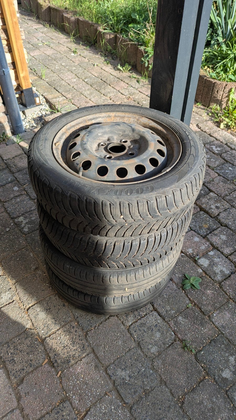 Stalen velgen met banden voor Aygo/C1/107/Yaris 155/65 R14
