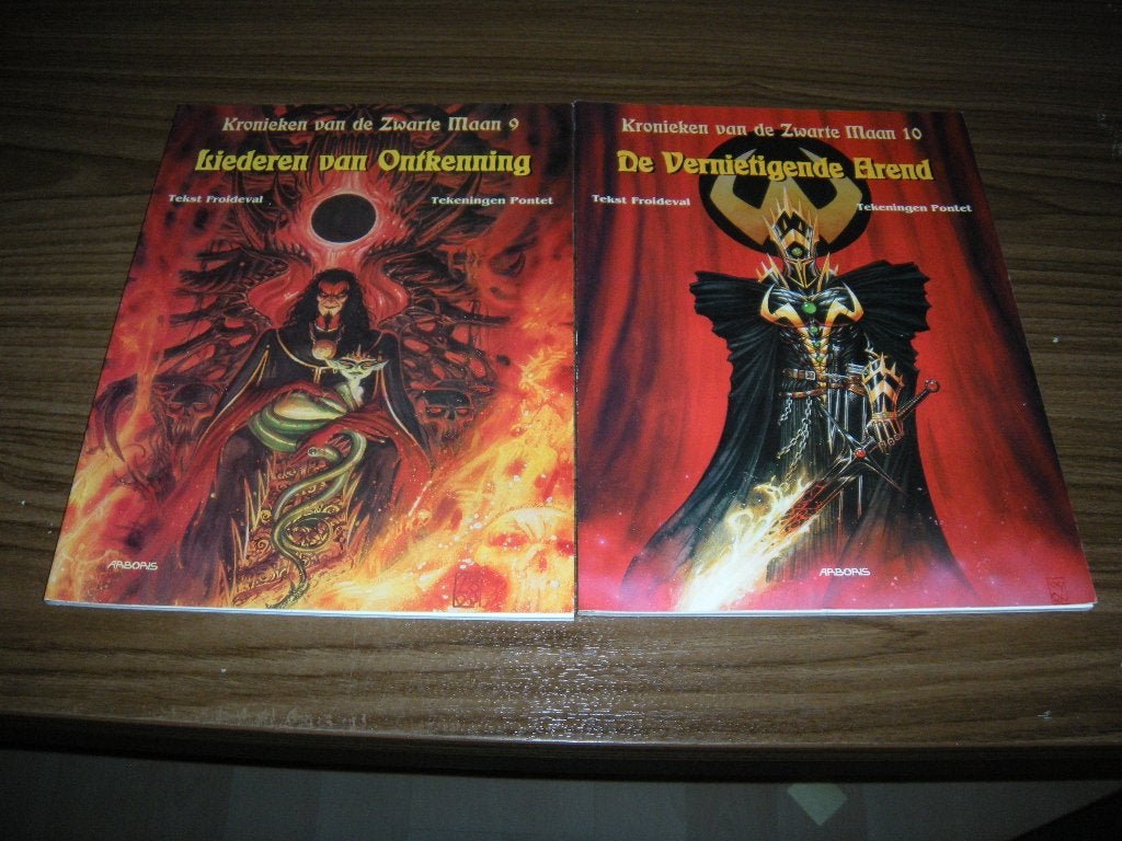Kronieken van de Zwarte Maan 2 delen SC, Boeken, Meerdere stripboeken, Ophalen of Verzenden, Zo goed als nieuw