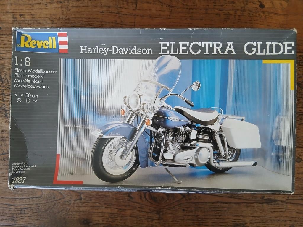 Harley Davidson Electra Glide Revell, Hobby en Vrije tijd, Ophalen of Verzenden, Groter dan 1:32, Auto, Revell