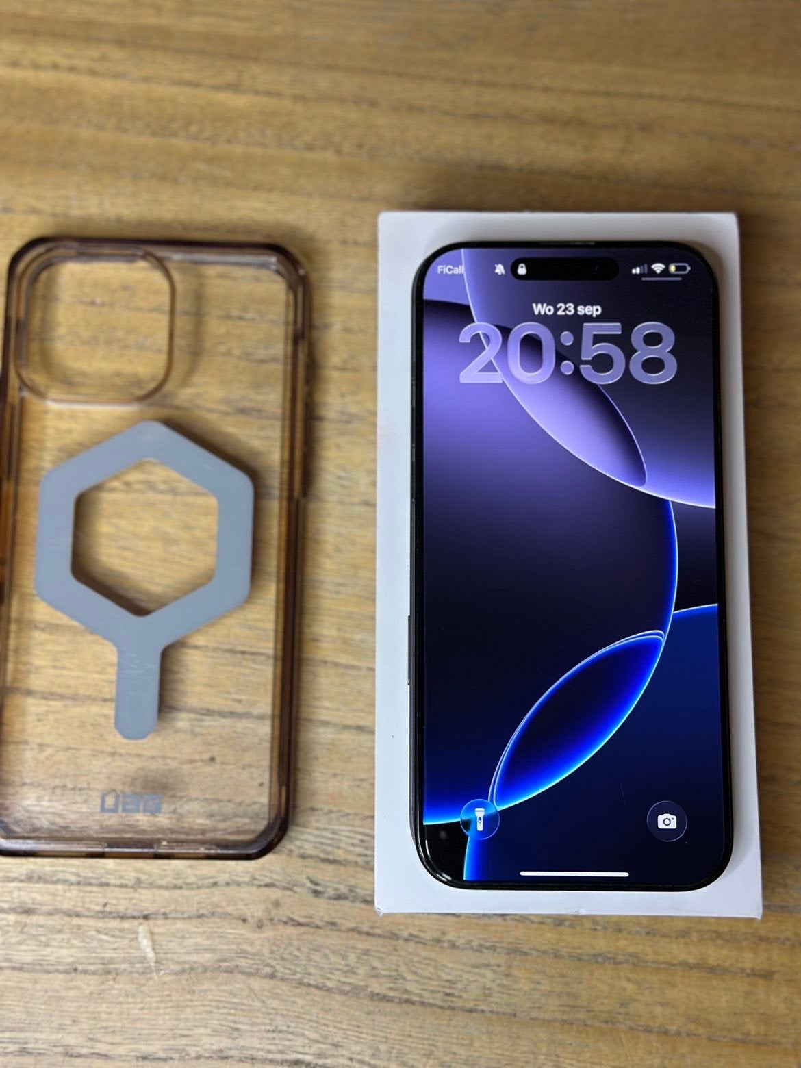 Foto 4 van Iphone 16 pro max 256GB