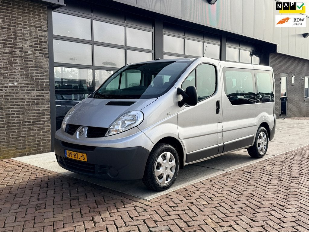 Renault Trafic Passenger 9P | 2.0 dCi T27 L1H1 Authentique, Euro 5, Stof, 8 stoelen, 1887 kg