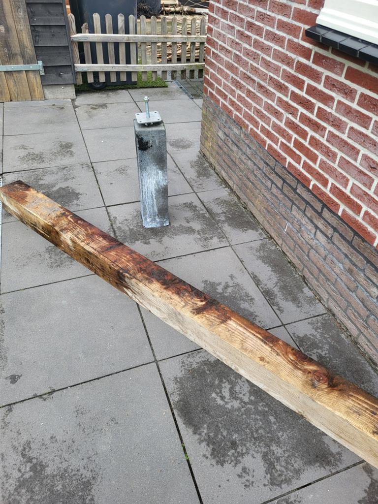 Robuuste houten balken met betonnen poeren, Ophalen, Gebruikt, 250 tot 300 cm, 50 mm of meer