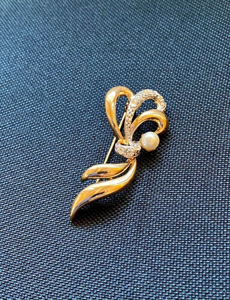 Vintage Imitatieparel Broche, Overige materialen, 4 tot 7 cm, Met parel, Ophalen of Verzenden