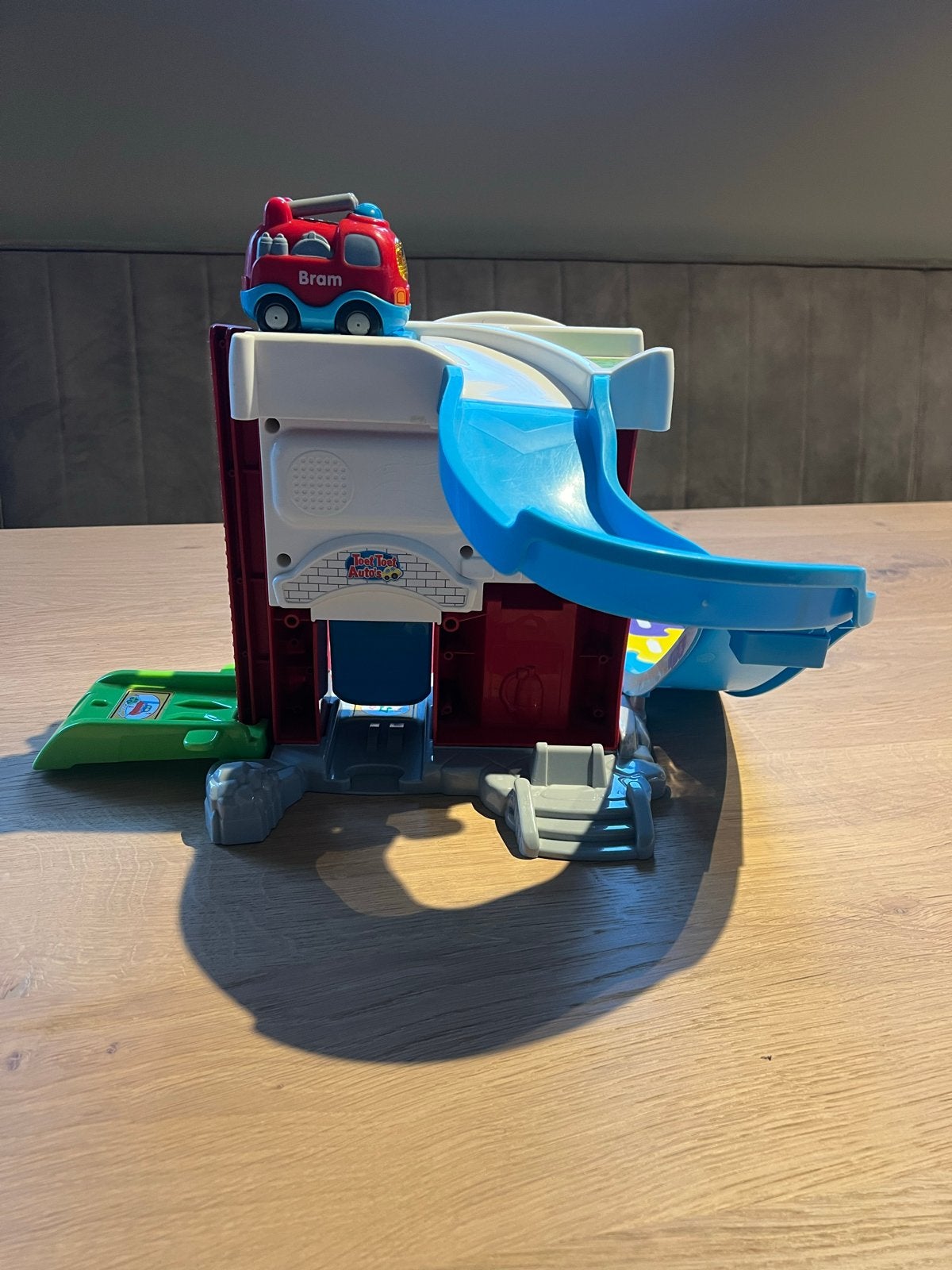 VTech Toet Toet Auto's Brandweerkazerne met Brandweer Bram, Kinderen en Baby's, Speelgoed | Vtech, Ophalen of Verzenden, Zo goed als nieuw