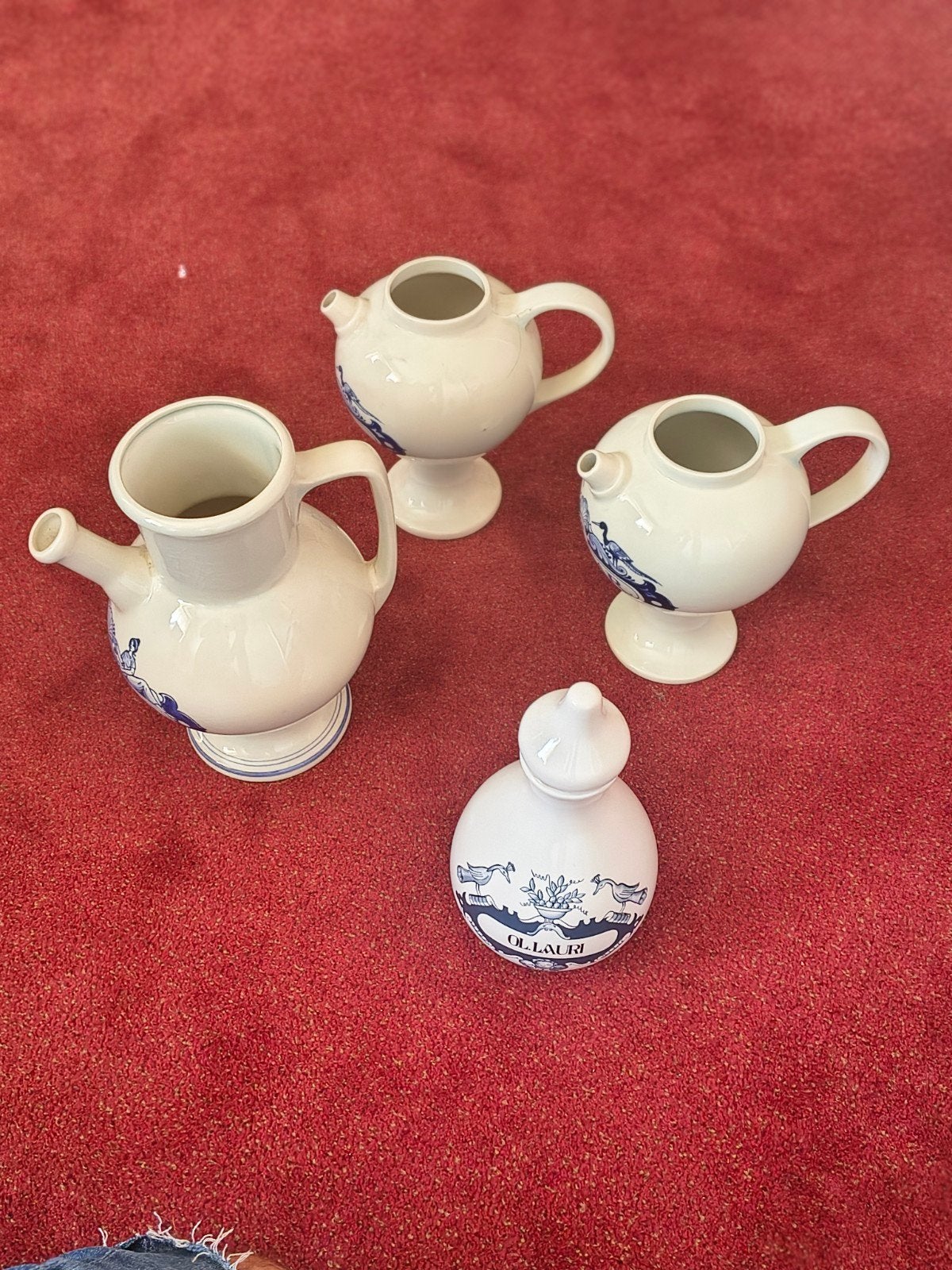 Delfts Blauwe Apothekerspotten en Oliekruikje, Ophalen