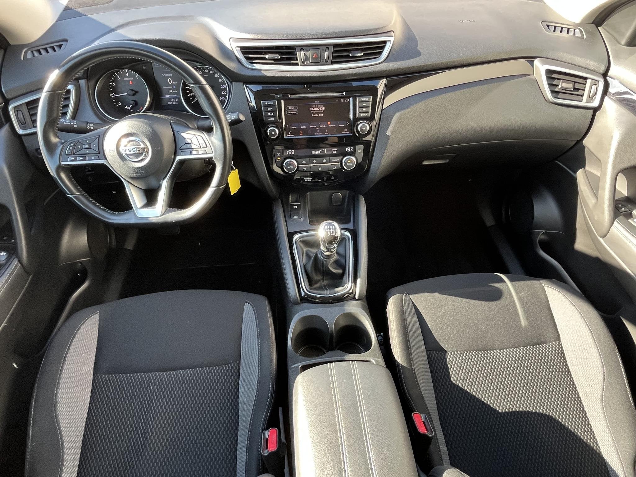 Nissan Qashqai 1.3 DIG-T Business Edition / Trekhaak (1.300K, Voorwielaandrijving, 687 kg, Gebruikt, Euro 6