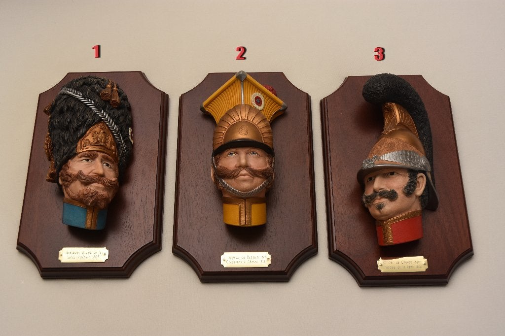 BOSSONS - Artware uit de serie Military Masks, Verzamelen, Ophalen of Verzenden, Zo goed als nieuw, Mens