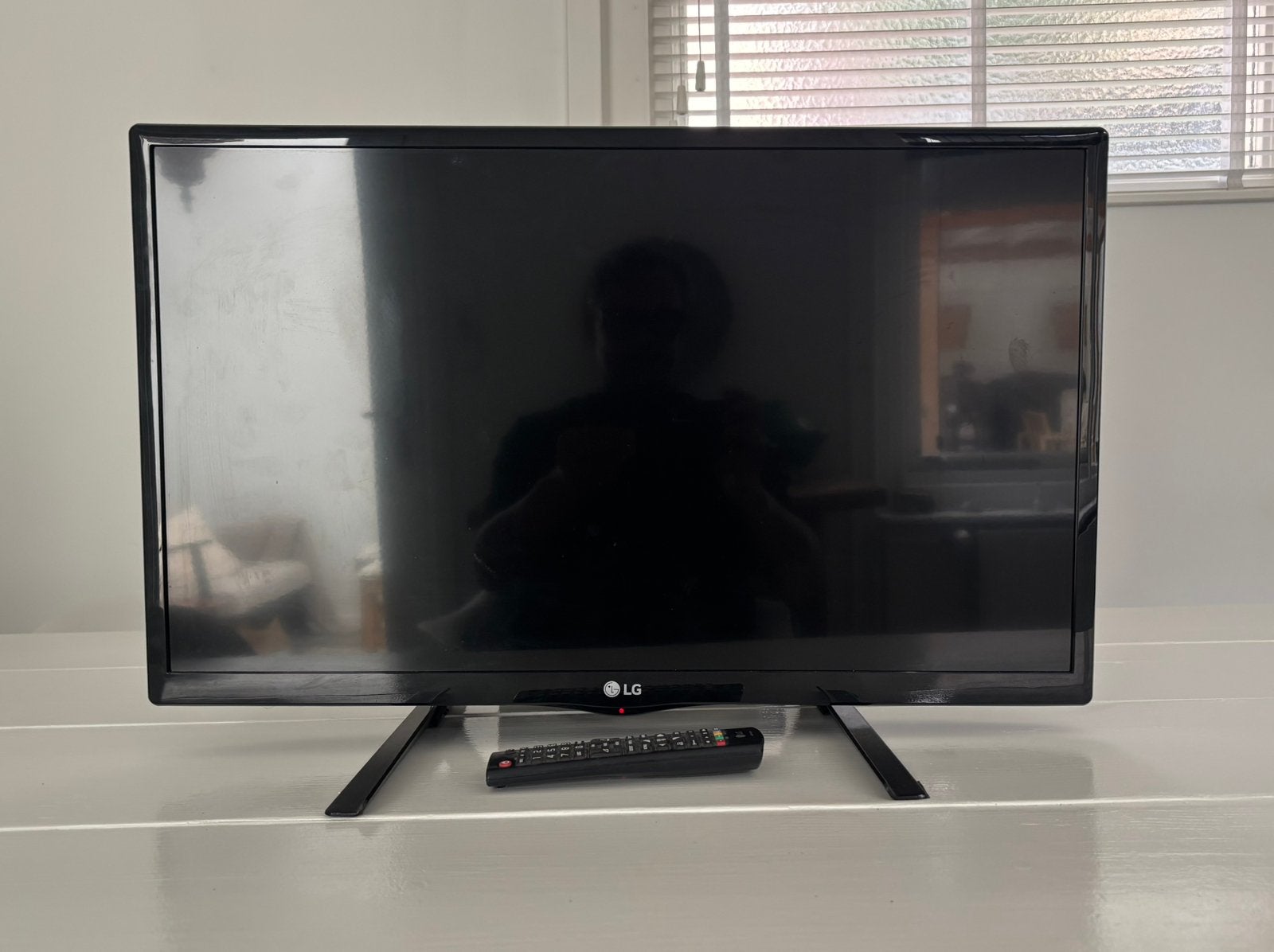 LG 28MT47T-PZ HD-Ready TV / Monitor 28” / 28 inch, 50 Hz, HD Ready (720p), Ophalen of Verzenden, Zo goed als nieuw