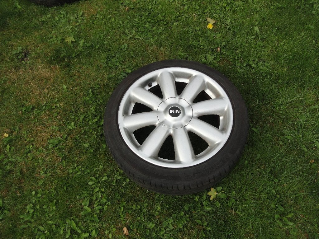 Mini One,Cooper alu velgen origineel met zomerbanden 17 inch, Ophalen, Gebruikt, Banden en Velgen, 17 inch