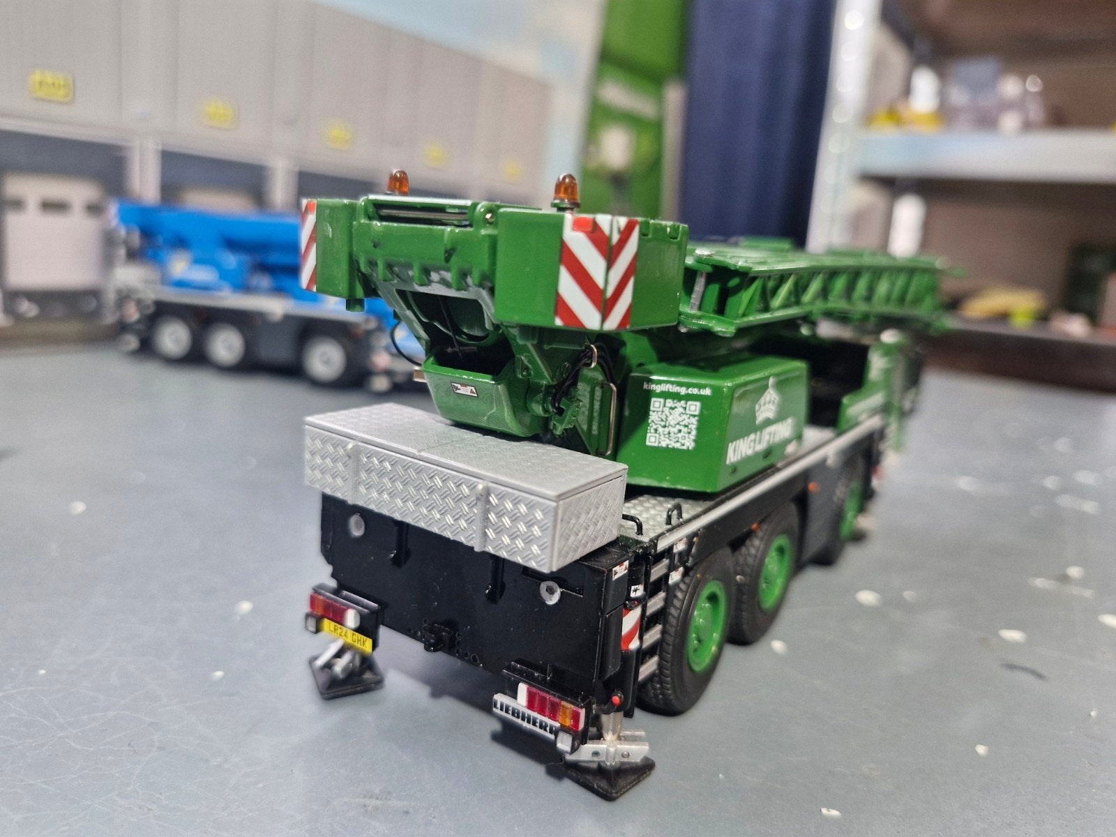 Liebherr ltm 1050 wsi king lifting, Hobby en Vrije tijd, Modelauto's | 1:50, Ophalen of Verzenden, Zo goed als nieuw, Hijskraan, Tractor of Landbouw