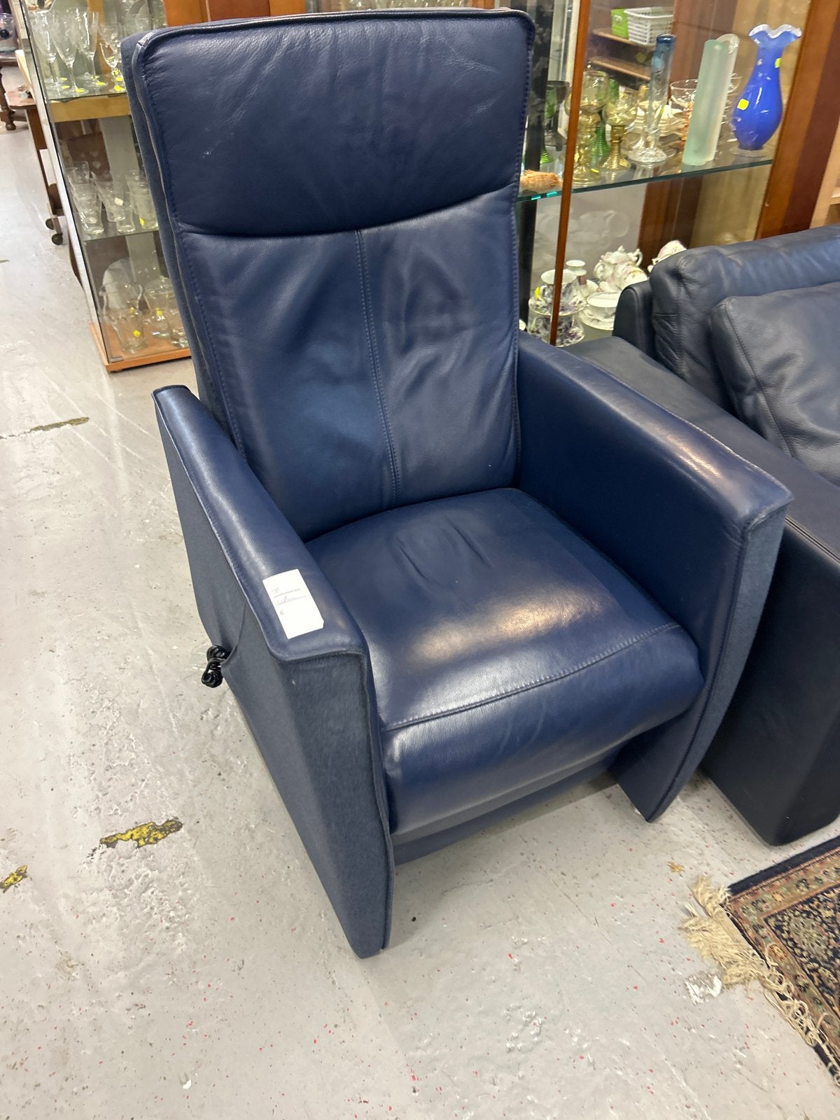Lederen relaxfauteuil met stoffen achterkant, Huis en Inrichting, Fauteuils, Ophalen, Gebruikt, Leer, 75 tot 100 cm