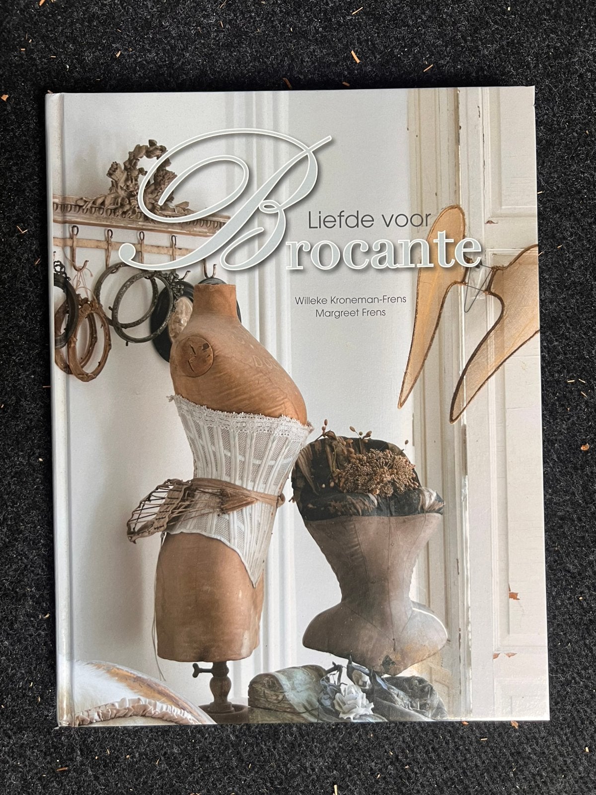 Liefde voor Brocante - Willeke Kroneman-Frens Margreet Frens, Boeken, Ophalen of Verzenden, Zo goed als nieuw, Interieur en Design