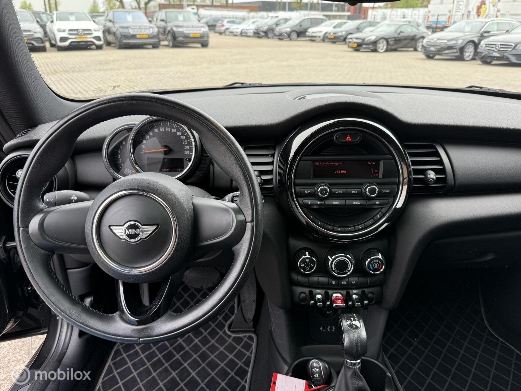 Mini Cooper 1.2 AUTOMAAT | PANORAMADAK | NIEUWSTAAT, Auto's, Gebruikt, 1095 kg, 4 stoelen, 1198 cc
