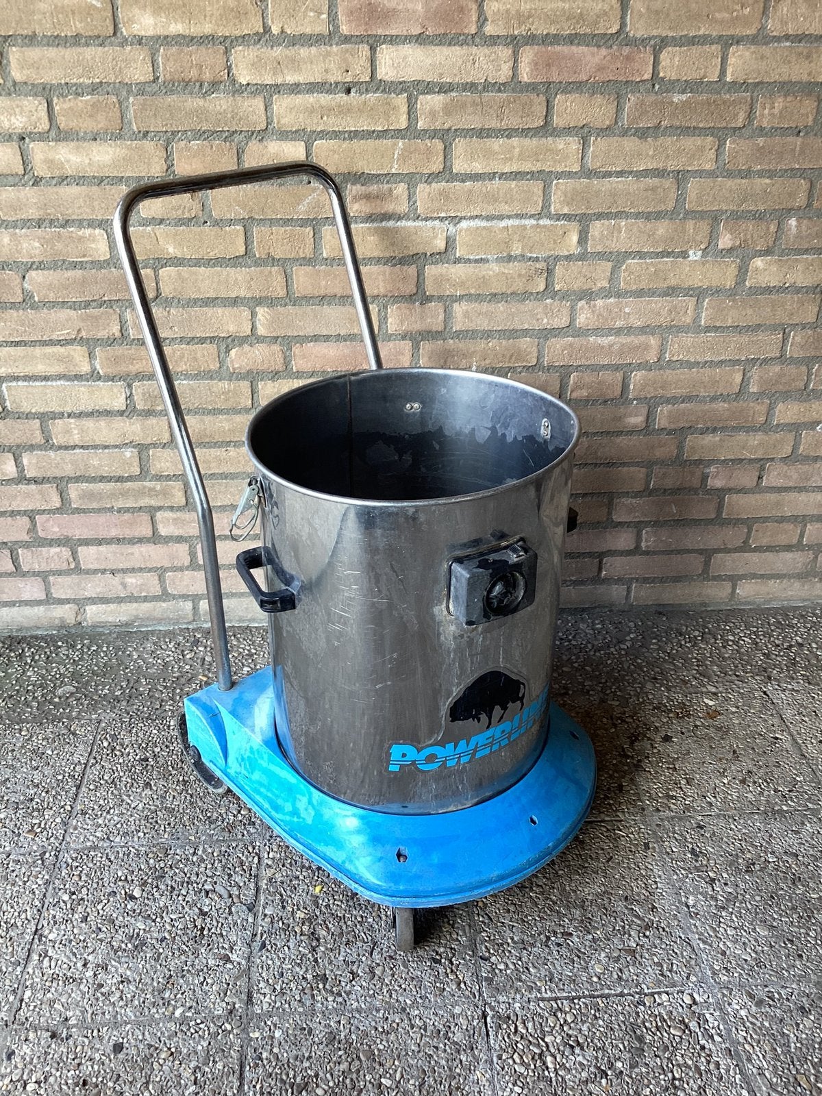 RVS verrijdbare regenton, grote waterton, VOLKSTUIN, 150 liter of meer, Ophalen