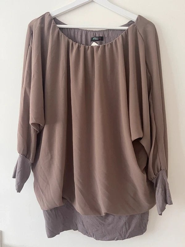Nieuwe ballon top taupe - Maat 38/40 (M), Kleding | Dames, Tops, Maat 38/40 (M), Bruin, Nieuw, Ophalen of Verzenden