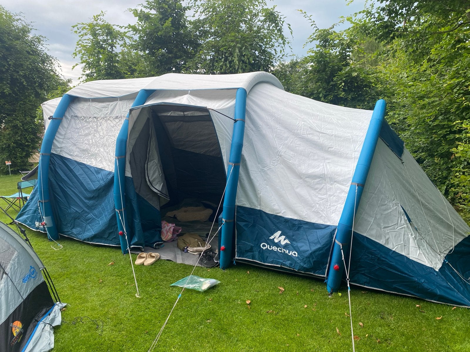 Quechua Air Seconds 6.3 Fresh & Black opblaasbare tent, Ophalen, Zo goed als nieuw, Tot en met 3