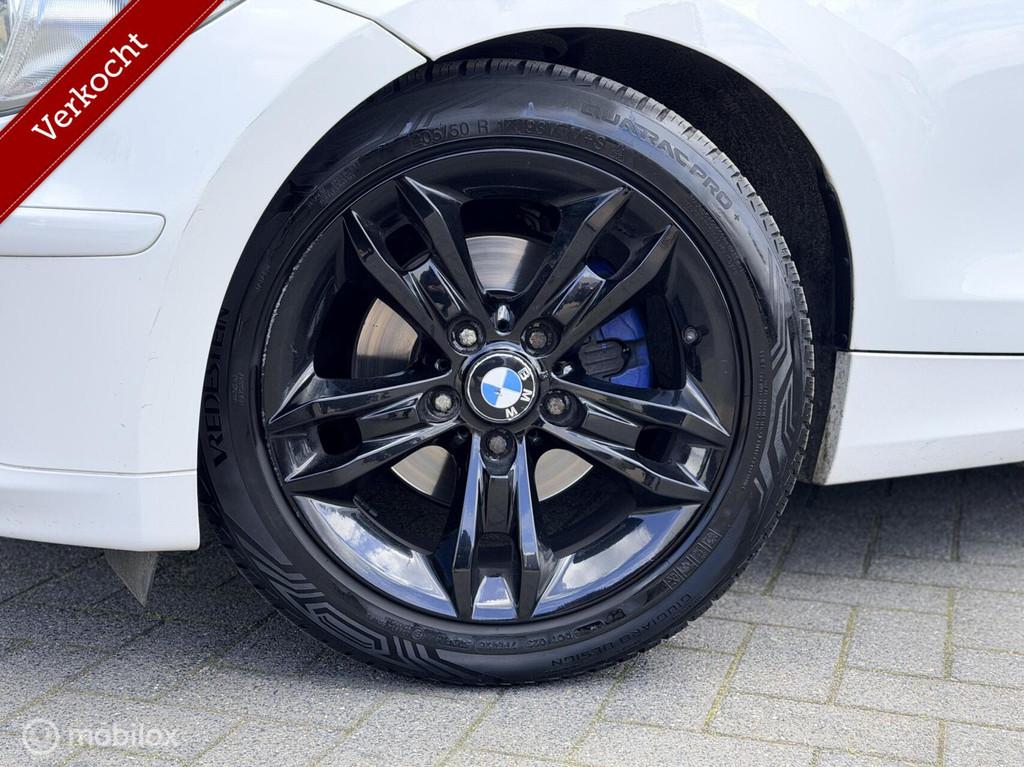 BMW 1-serie 120i High Executive, 1-Serie, Achterwielaandrijving, 4 cilinders, Wit