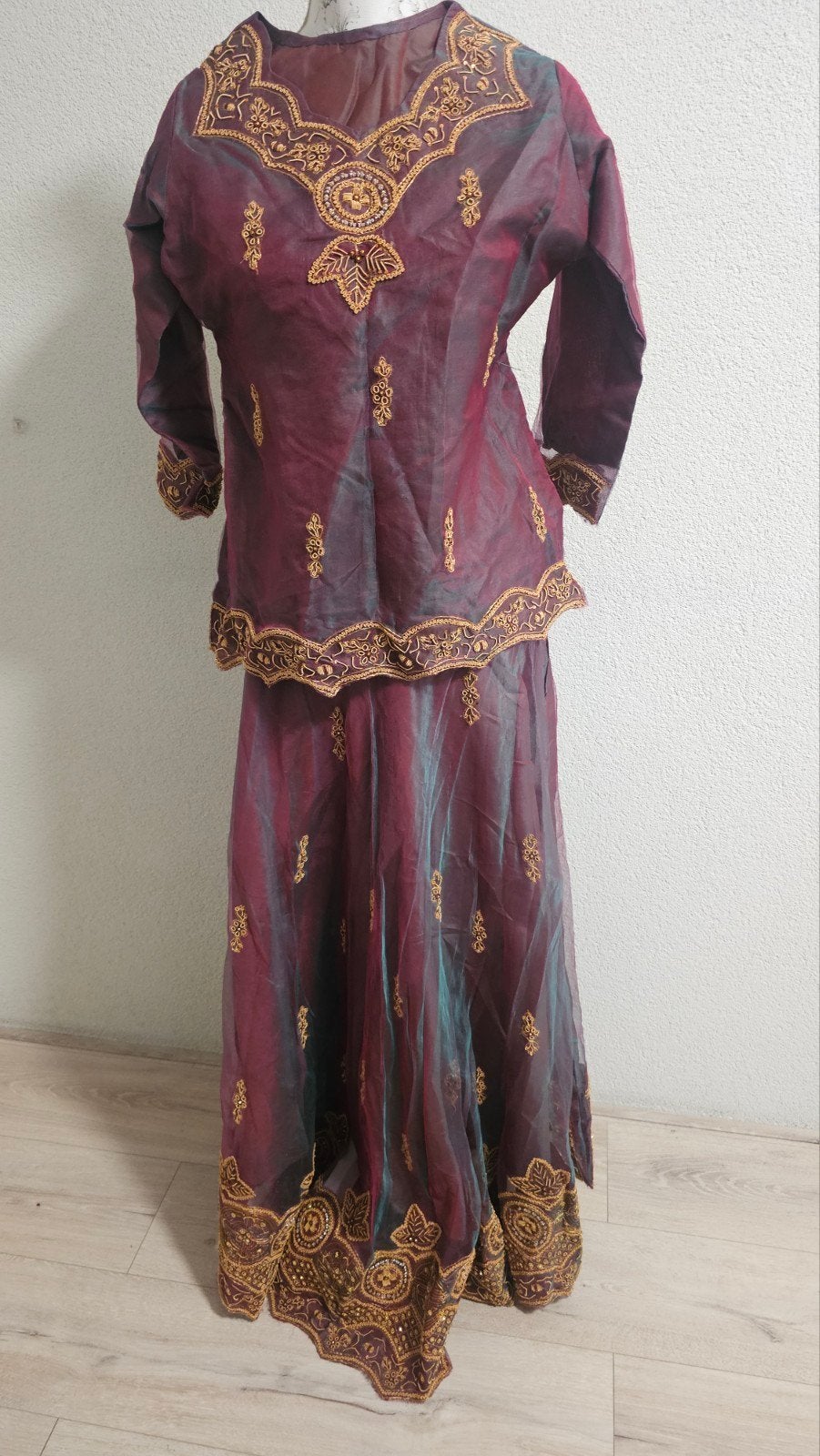 Traditionele Indiase/Pakistaanse trouwjurk bordeaux/groen S, Ophalen, Overige typen, Zo goed als nieuw, Maat 36 (S)