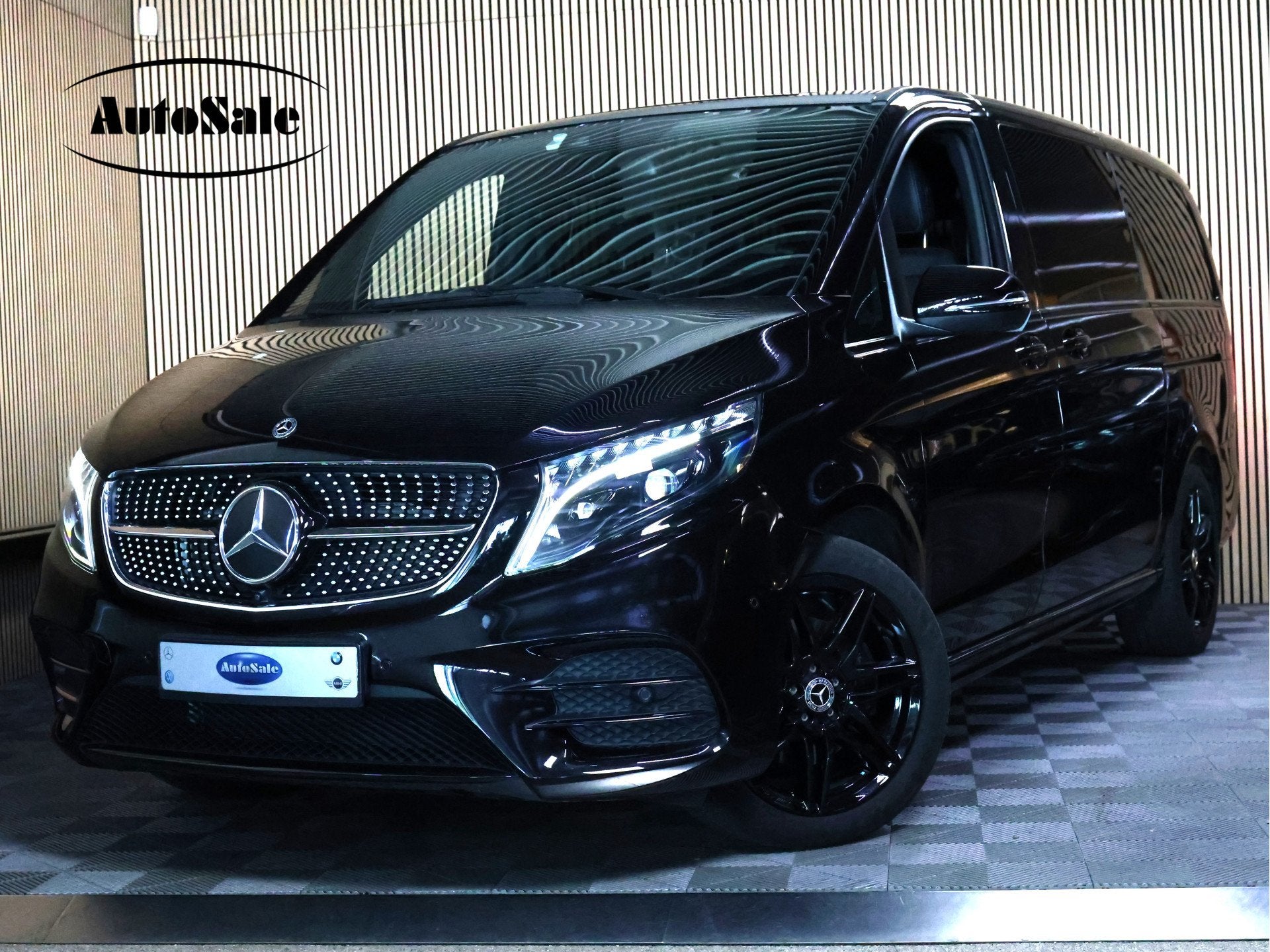 Mercedes-Benz V-Klasse 300d L2 Exclusive AMG Line AVM MEMORY, Automaat, Achterwielaandrijving, Gebruikt, 4 cilinders