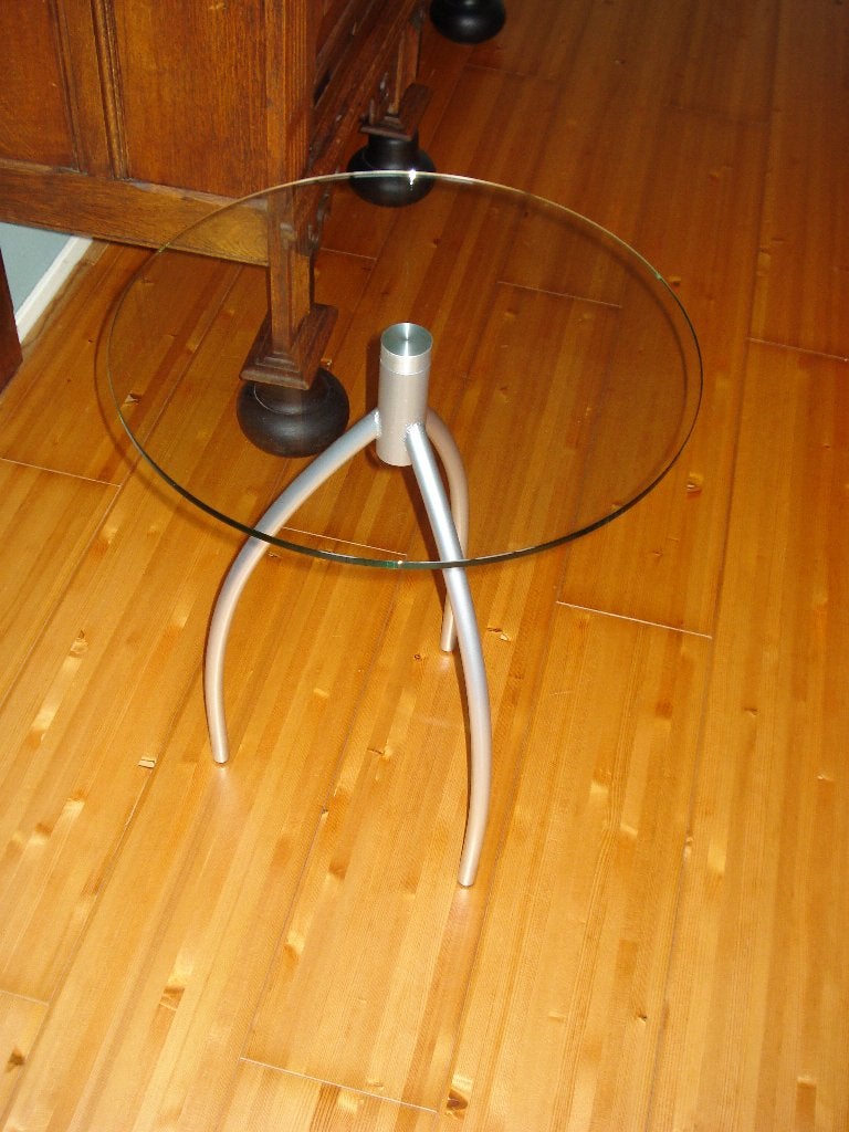 Bijzet tafel, 45 tot 60 cm, Minder dan 55 cm, Gebruikt, Metaal of Aluminium