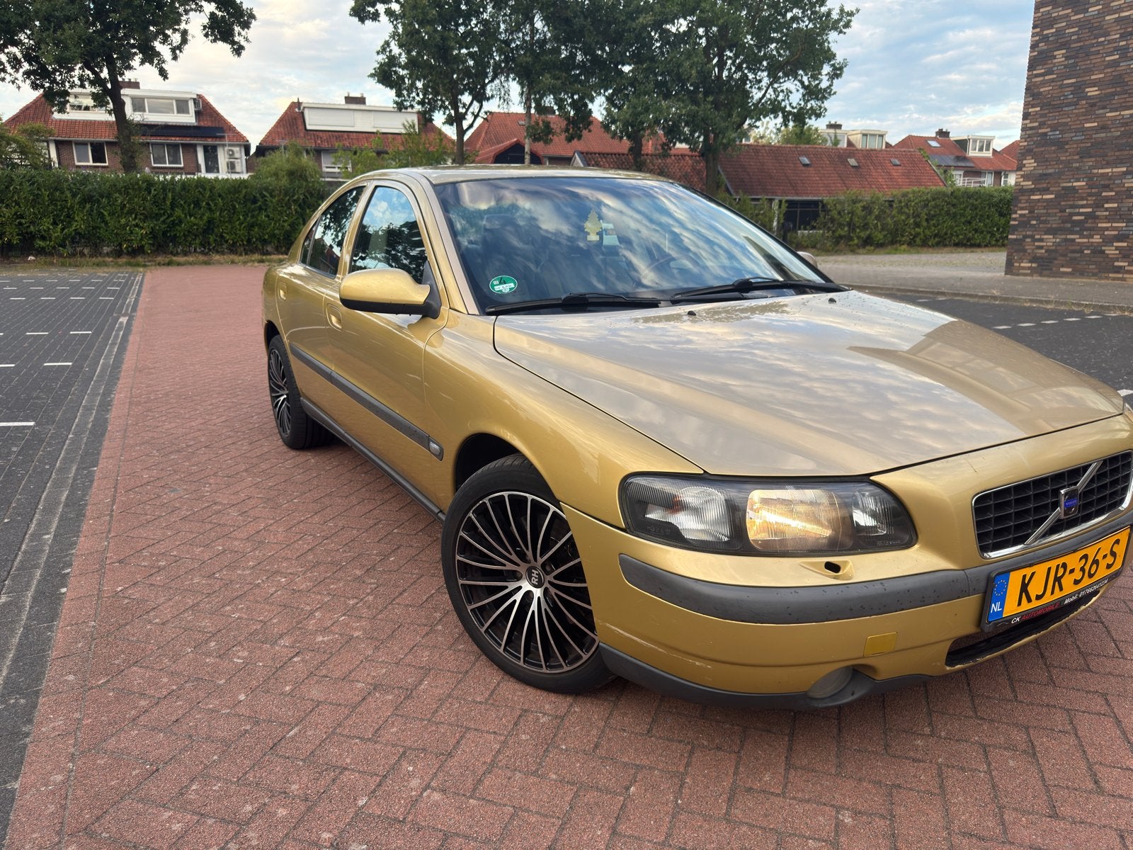 Volvo S60 2.3 T5 | Unieke Kleur | Nette Staat | Veel Extra's, Auto's, 1446 kg, Particulier, 1600 kg, Sedan