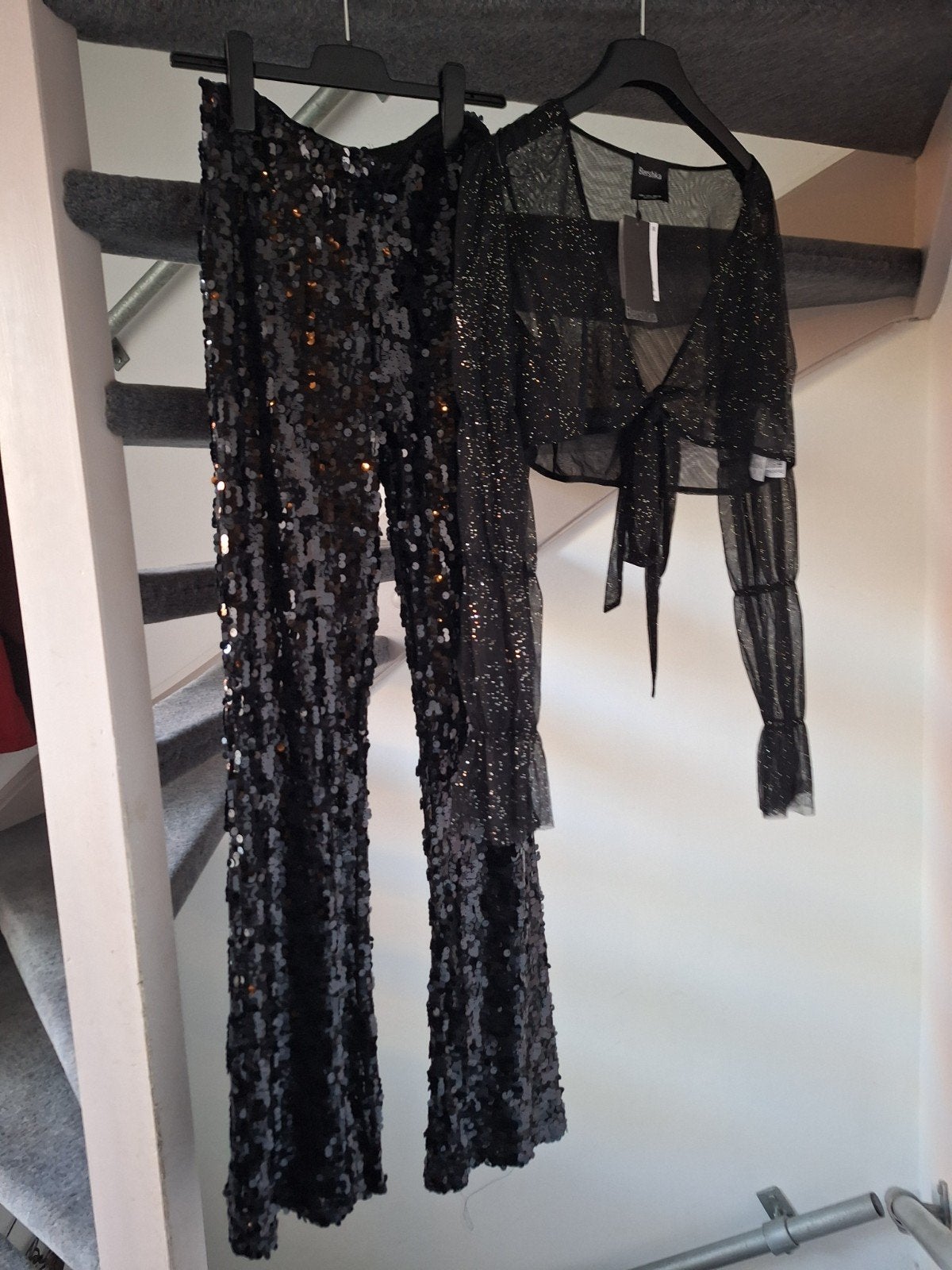Bershka glitter top en pailletten broek set - Maat L, Zwart, Maat 42/44 (L), Nieuw, Bershka