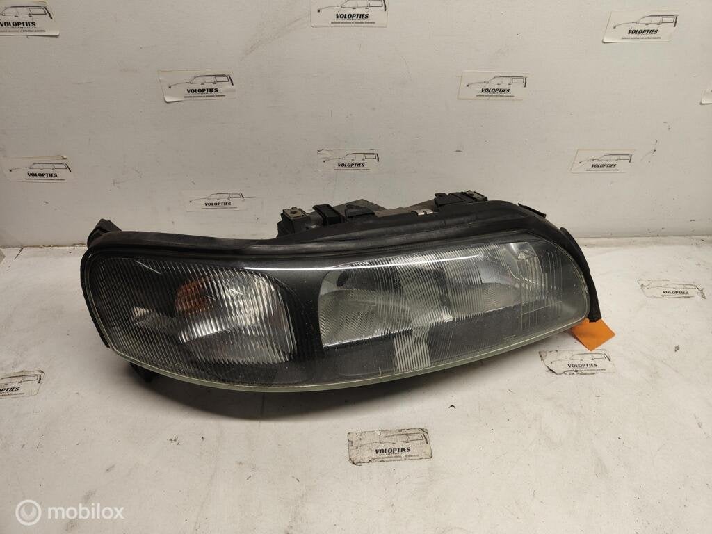 Koplamp rechts Volvo V70, XC70 ('00-'04), Gebruikt, Ophalen of Verzenden, Volvo, Volvo
