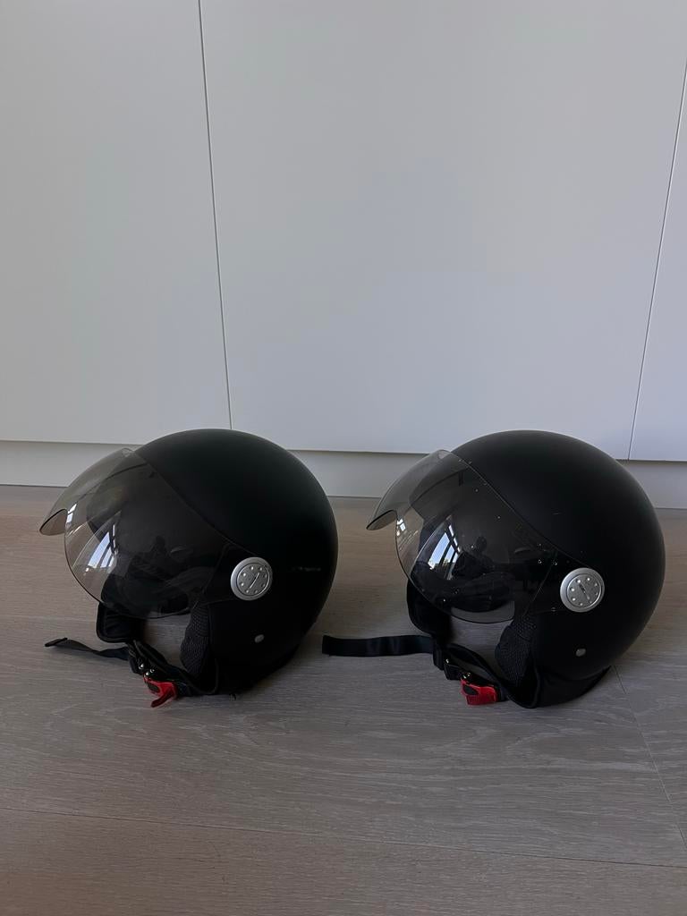 Set van 2 zwarte scooterhelmen met vizier - Helm Beon Jet, Fietsen en Brommers, Brommerhelmen, Zo goed als nieuw, Medium, Ophalen of Verzenden