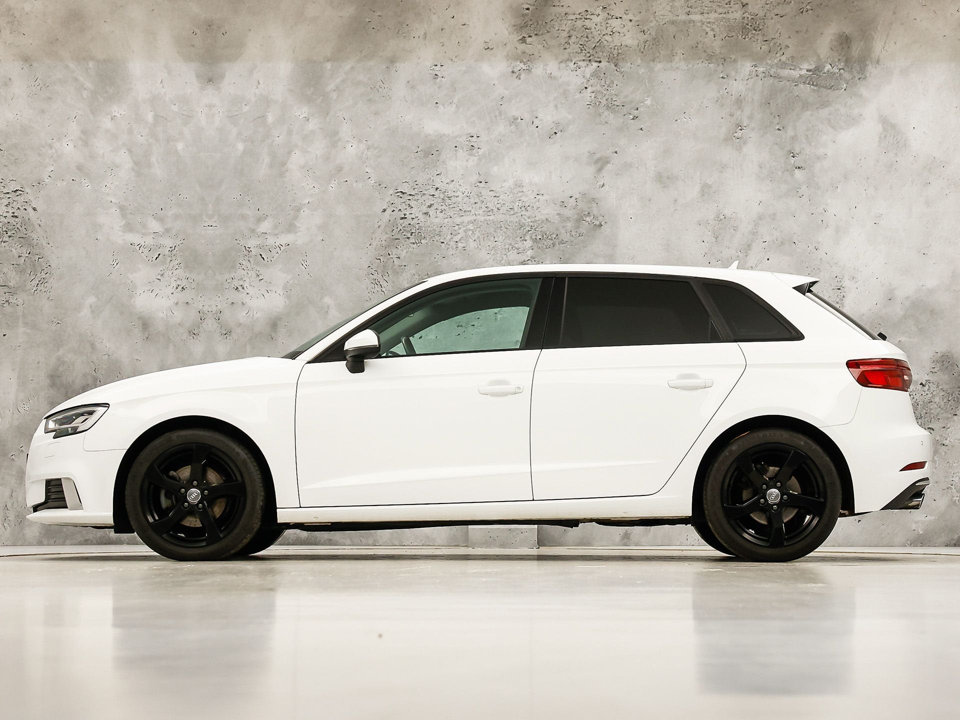 Audi A3 Sportback 1.0 TFSI Sport (GROOT NAVI, NAP, DYNAMISCH, Auto's, 12 maanden, Stof, Gebruikt, Wit