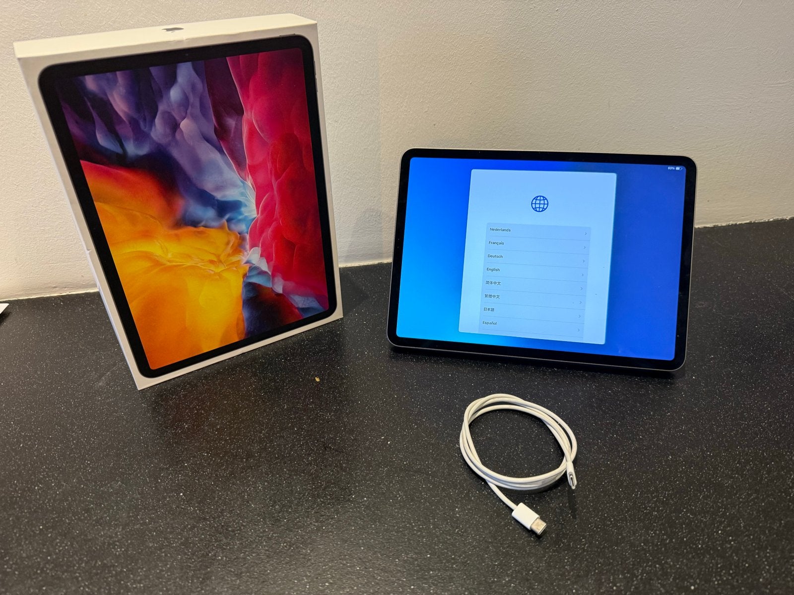 Apple iPad Pro 11 inch (2e generatie) 128GB Wi-Fi met hoes, 11 inch, Ophalen of Verzenden, Zo goed als nieuw, Apple iPad Pro
