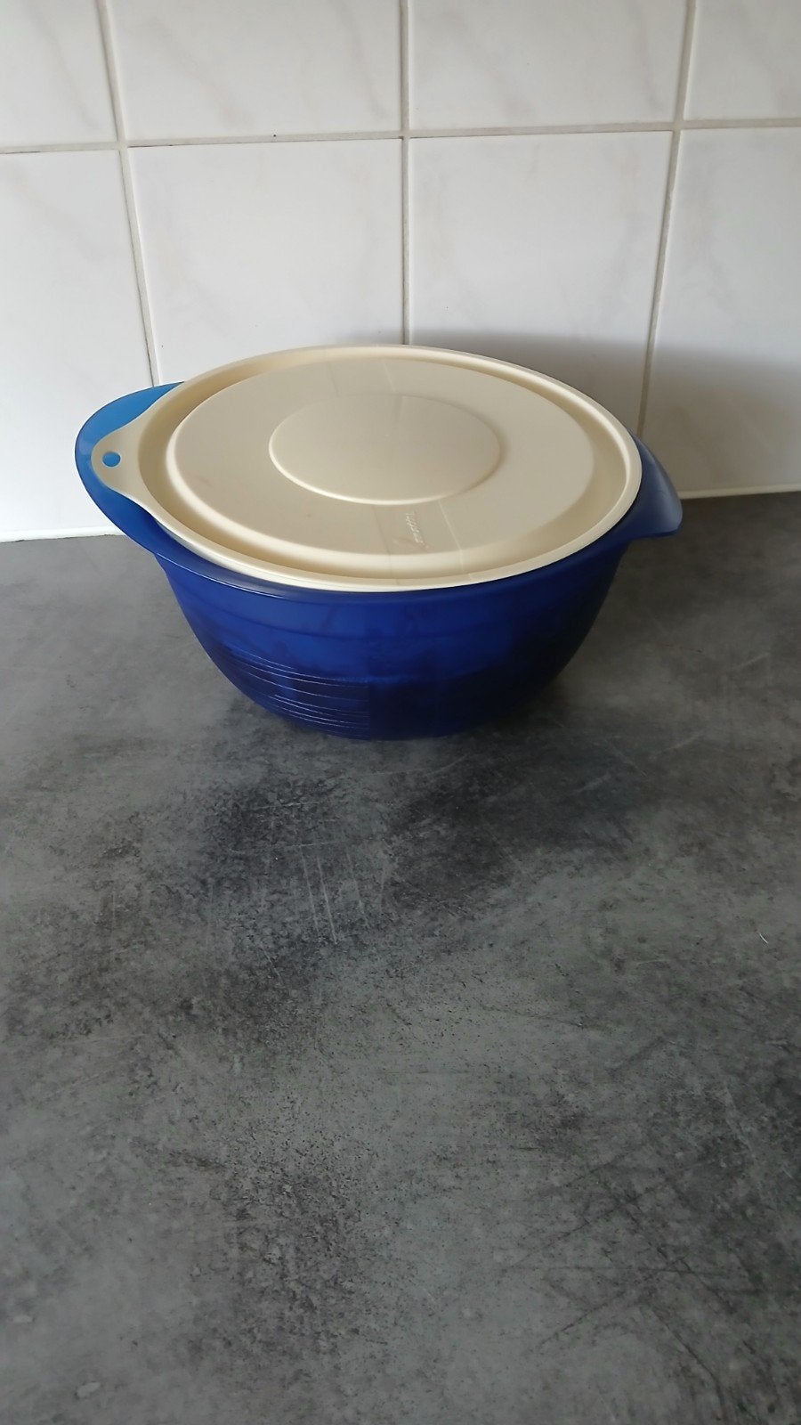 Tupperware Slabak - Blauw met Crème Deksel, Huis en Inrichting, Gebruikt, Blauw, Ophalen of Verzenden, Met deksel