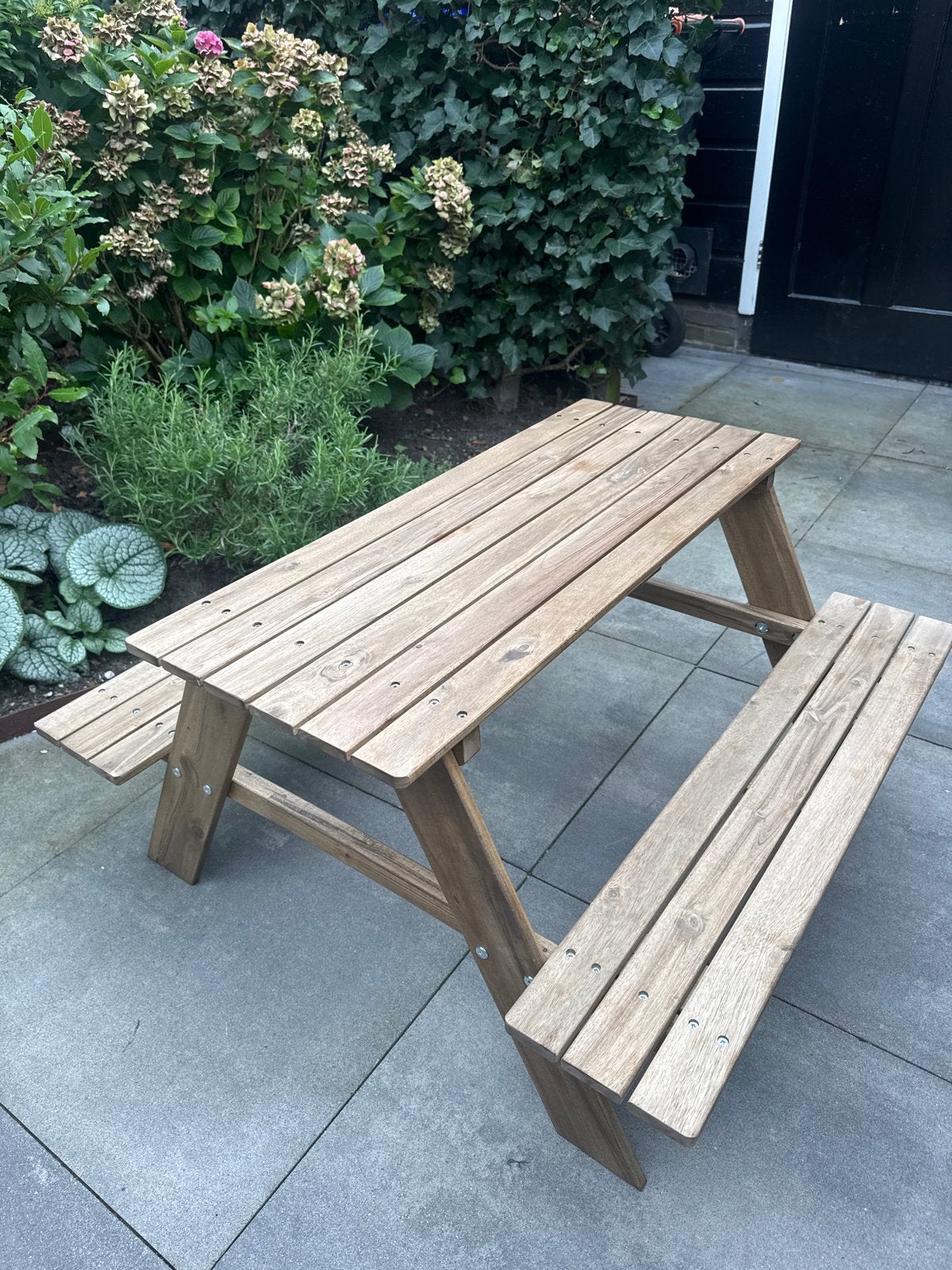 Houten Kindertafel met Bankjes - Perfect voor Buiten, Gebruikt, Rechthoekig, Hout, Ophalen