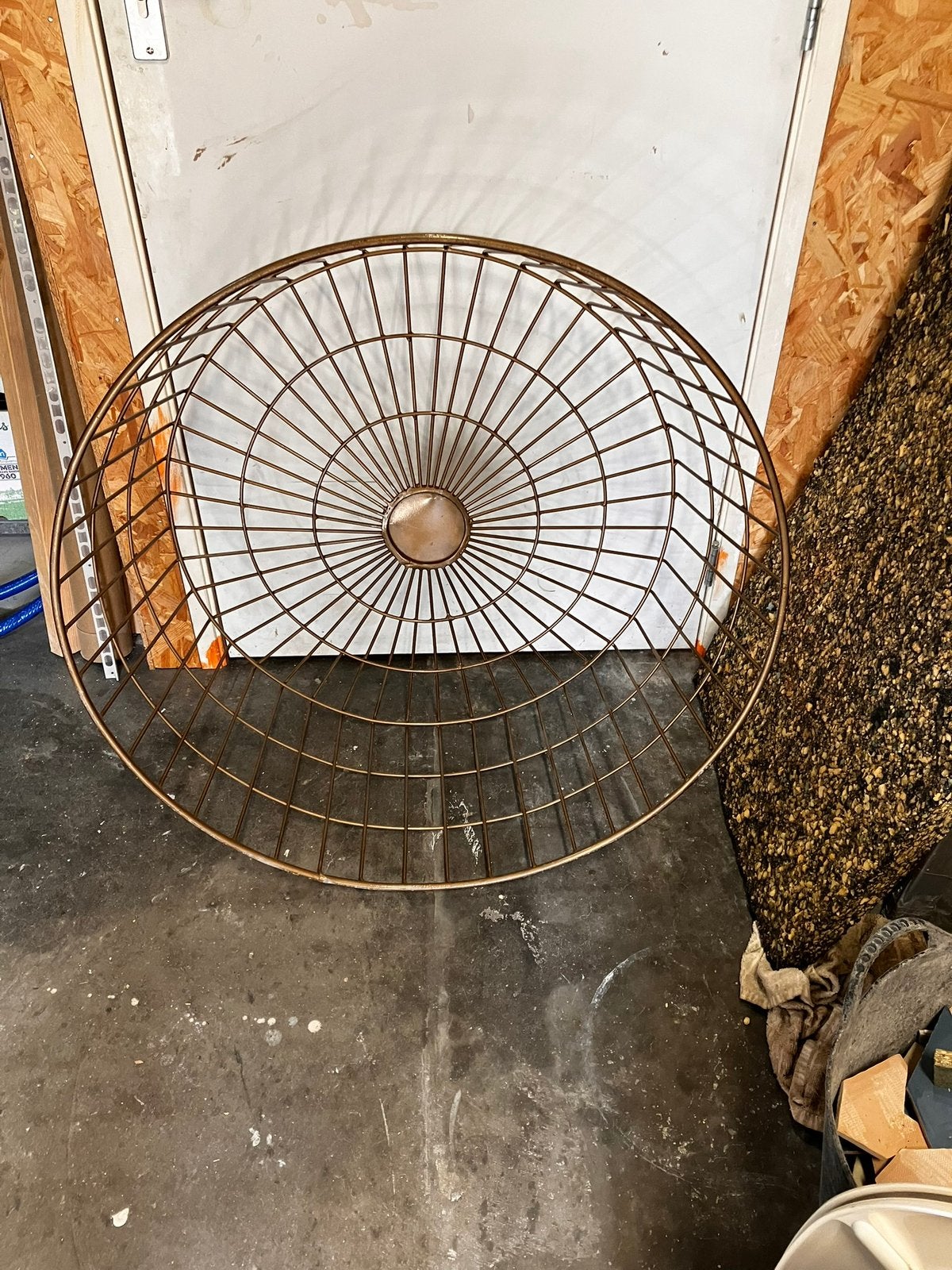 Goud/  Bronskleurig metalen onderstel tafel, Metaal of Aluminium, Rond, Zo goed als nieuw, 75 cm of meer