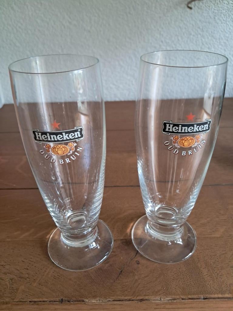 2x bierglazen bierglas Heineken ( Oudbier ) op voet, Ophalen of Verzenden, Zo goed als nieuw, Bierglas