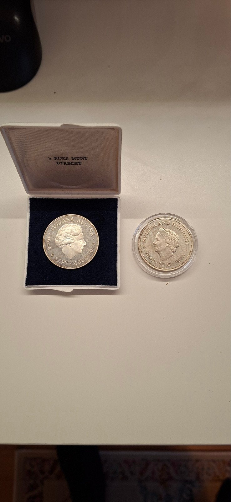 Twee zilveren tientjes: 1970 'dubbele kop' en 1973 Juliana, Postzegels en Munten, Koningin Juliana, Setje, Zilver, Ophalen of Verzenden