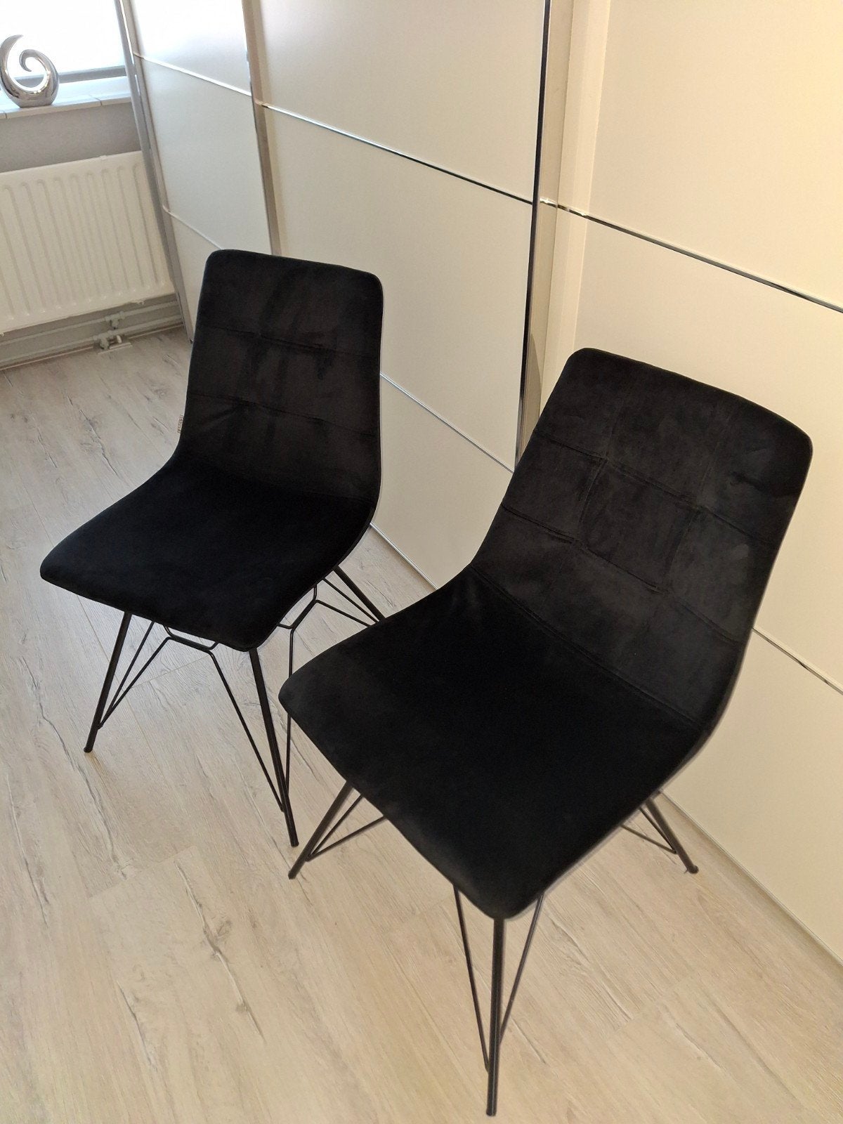 Twee zwarte stoelen van Label51, Huis en Inrichting, Ophalen, Gebruikt, Zwart, Twee