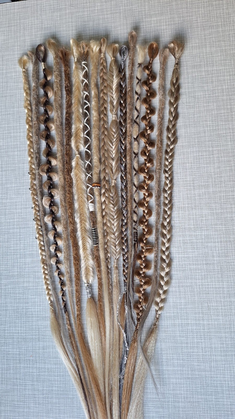 partial synthetische dreads vlechten blond grijs zilver, Ophalen of Verzenden, Nieuw