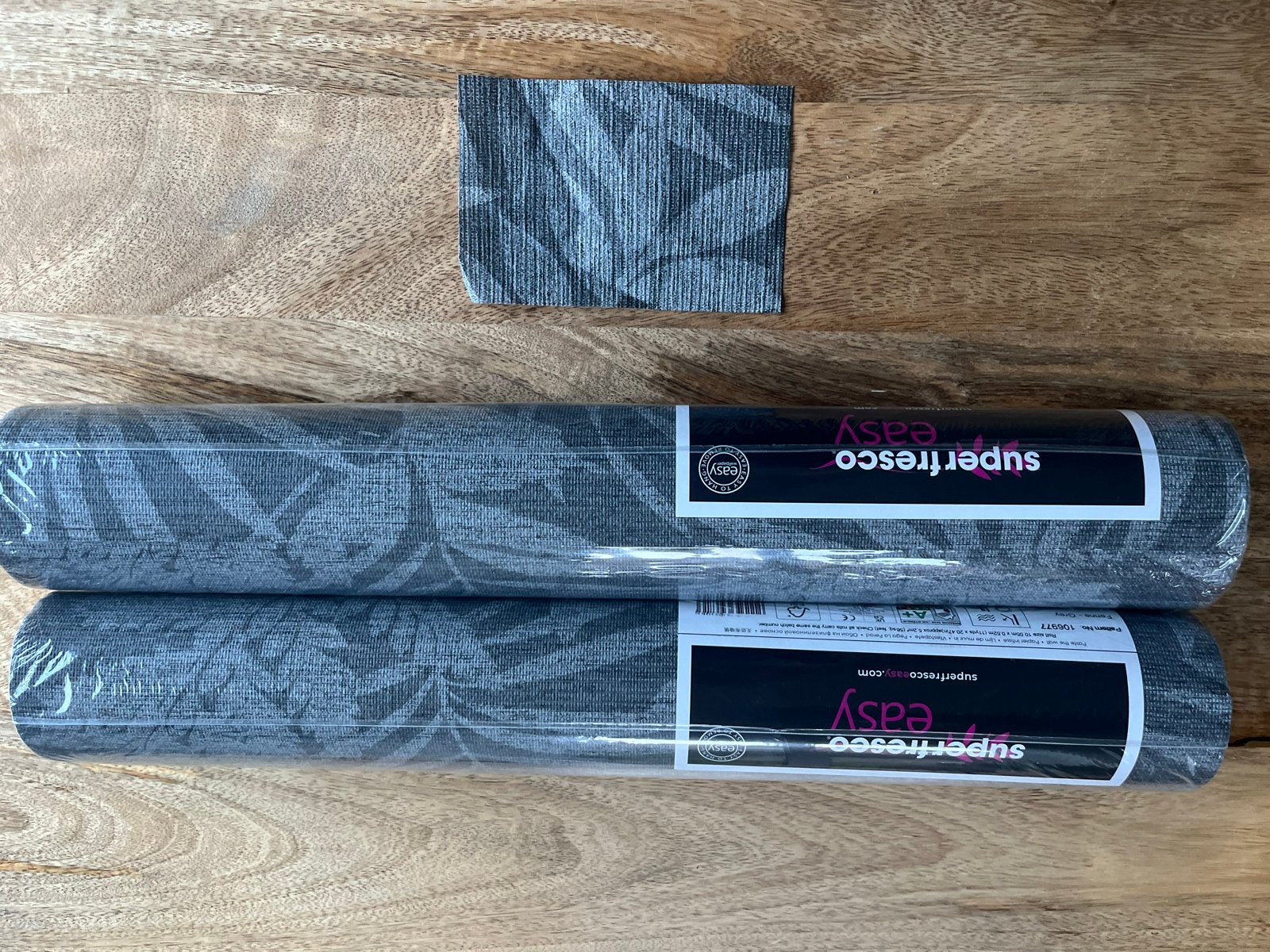 Superfresco Easy Vliesbehang - Fenne Grey 2 st. Nu 20,-, Bladeren, Natuurlijk, Overige merken, Ophalen of Verzenden