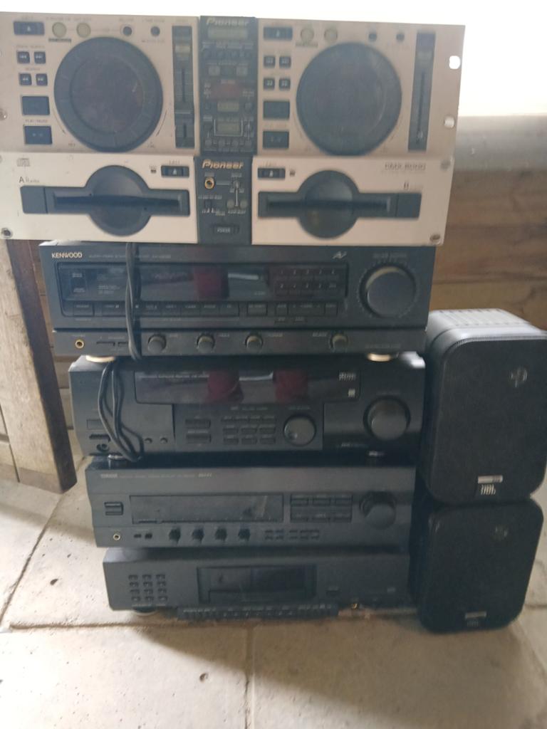 Diverse versterkers cd spelers speakers weg is weg, Ophalen, 120 watt of meer, Overige merken
